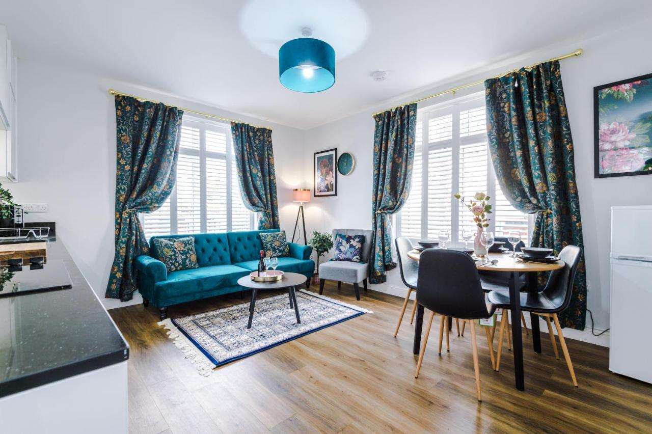 Hearsall Place Serviced Apartment
